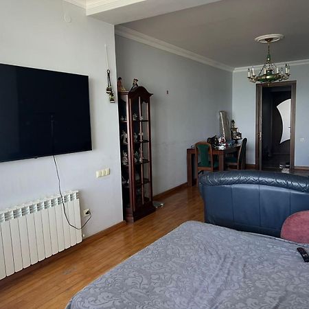 Apartment Rustaveli 57 Batumi Zewnętrze zdjęcie