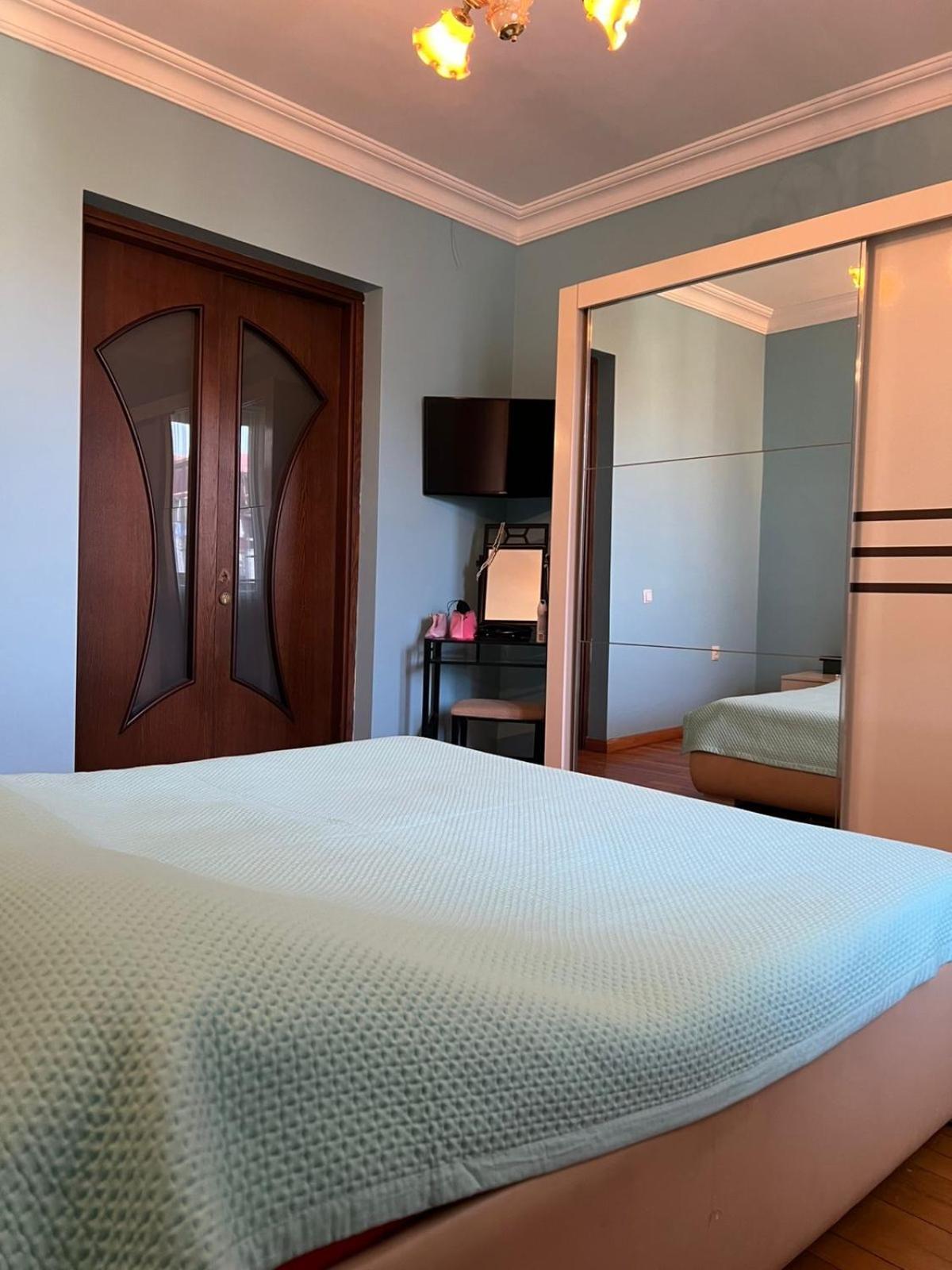 Apartment Rustaveli 57 Batumi Zewnętrze zdjęcie