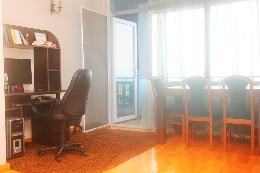Apartment Rustaveli 57 Batumi Zewnętrze zdjęcie